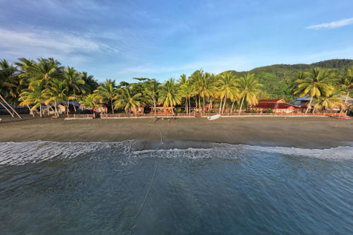 Tompotika Dive Lodge